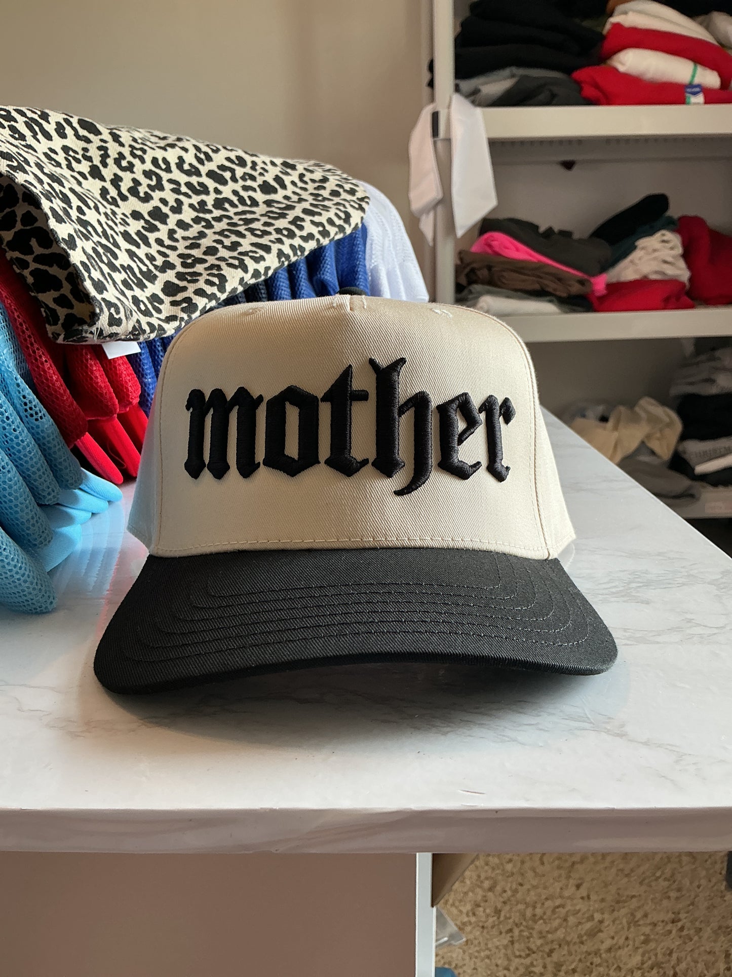 Mother gothic puff