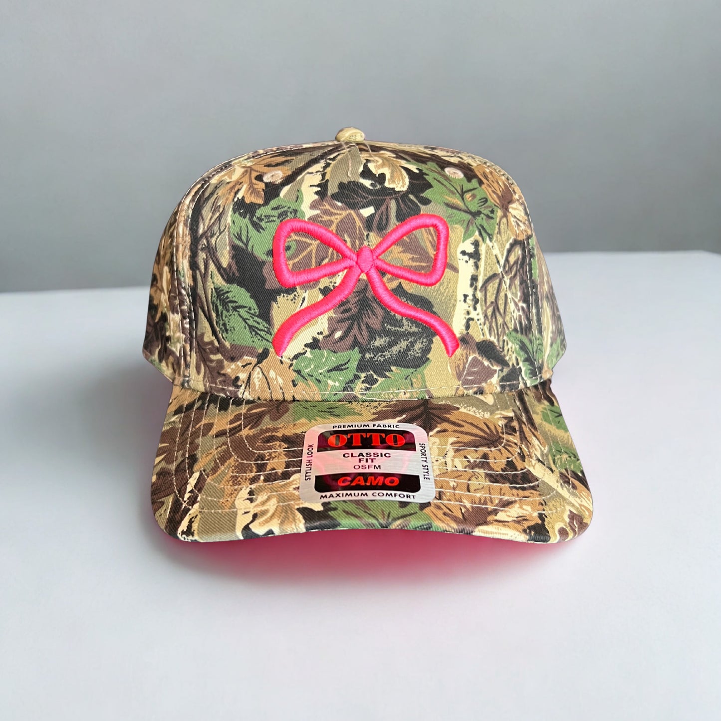CAMO BOW TRUCKER HAT